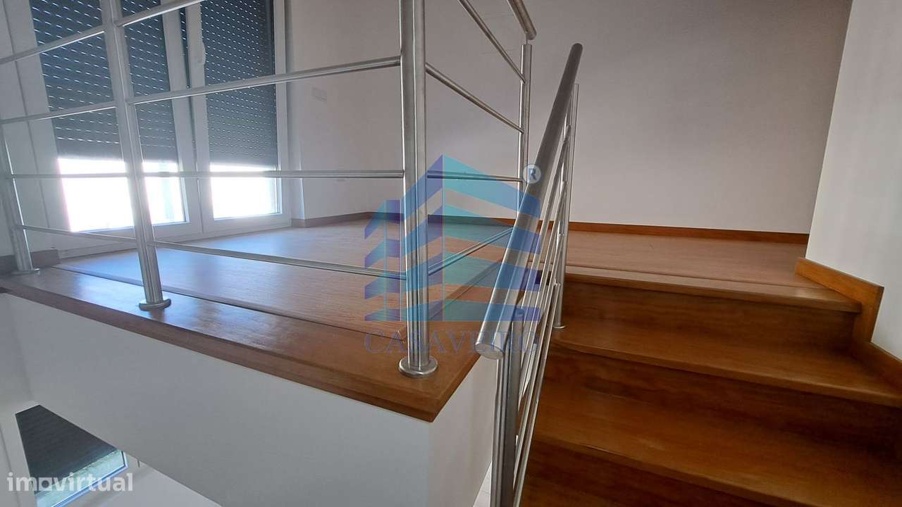 Moradia T3 Geminada  com garagem-6