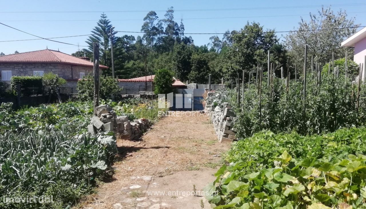 Venda de lote com 590 m2, Junqueira, Vila do Conde