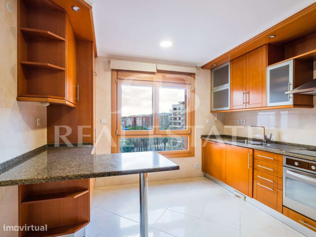 T3 com 150m2 + 2 VARANDAS + VISTA + ESTACIONAMENTO - Colinas do Cru...-24