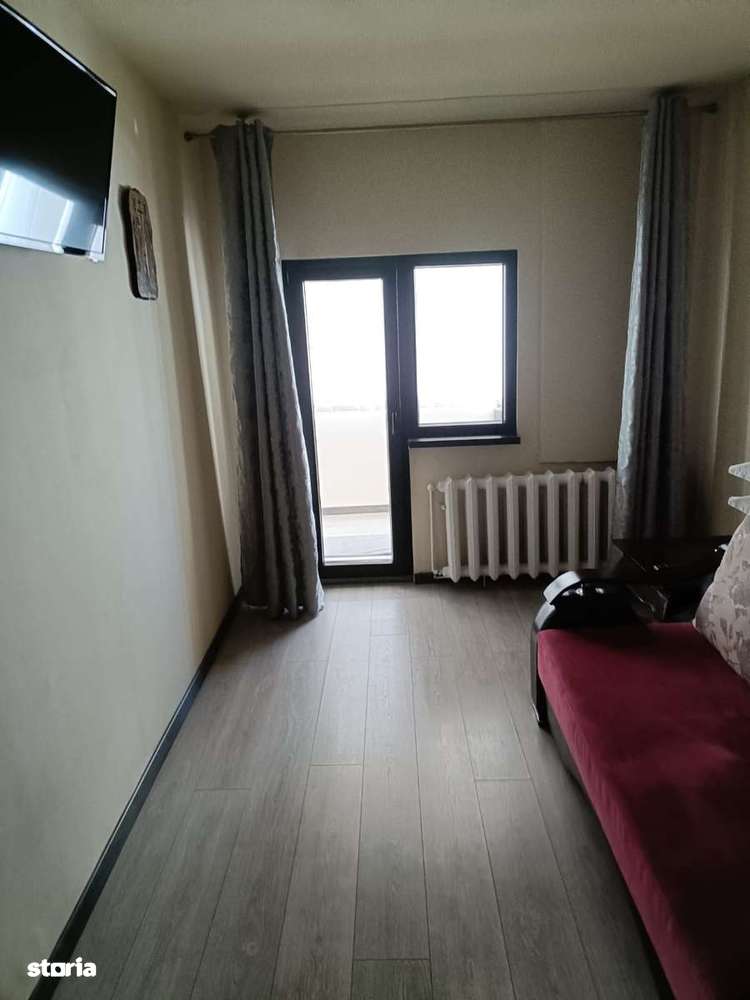 Vânzare apartament 3 camere zona Spitalul Judetean-8