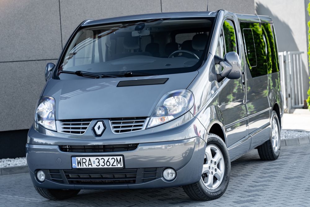 Renault Trafic II (2001-2014) FAP Grand Passenger Black Edition 2014