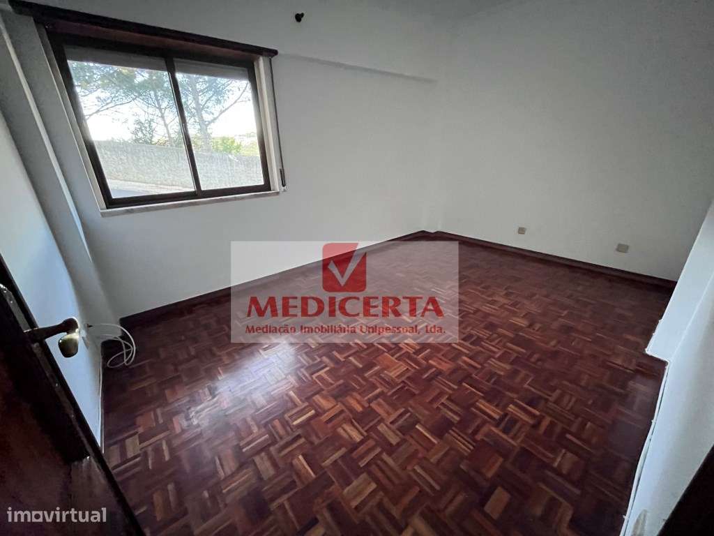 Casal do Cotão - T2 Como Nova-16