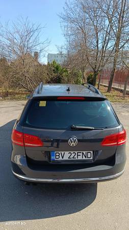 Volkswagen Passat Variant 2.0 TDI 4Motion BlueMotion Technology Highline - 13