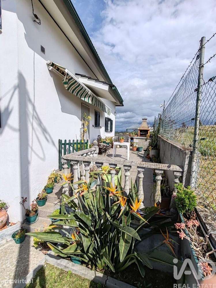 Casa / Villa T5 em Covas e Vila Nova de Oliveirinha de 243,00 m2 - Grande imagem: 5/21
