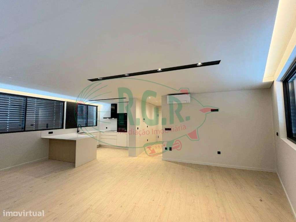T4 Único no Piso | Terraço (48.40m2) | Box 2 Carros e Arrumos | SÃO...-5