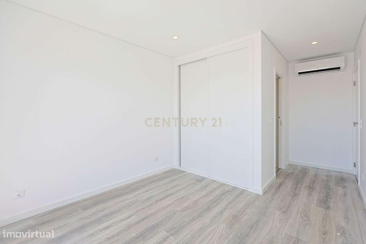 Prédio Charneca Caparica - Frações T1 e T2-39