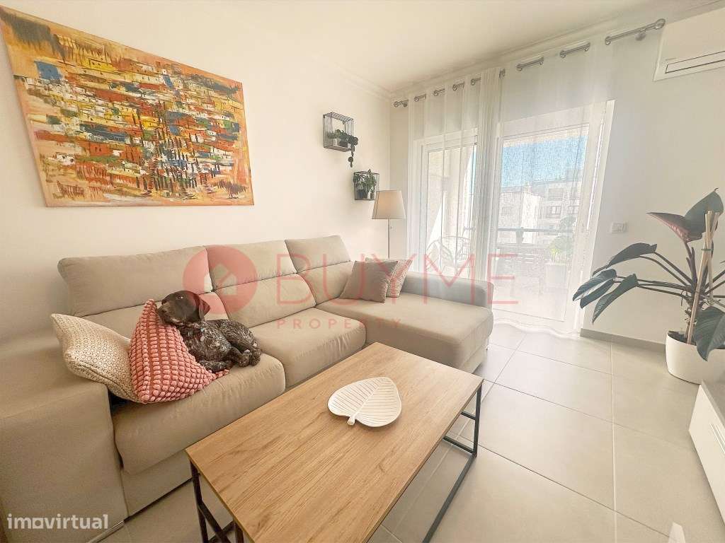 Apartamento T1 Renovado com Varandas e Garagem em Quarteira - Grande imagem: 3/17