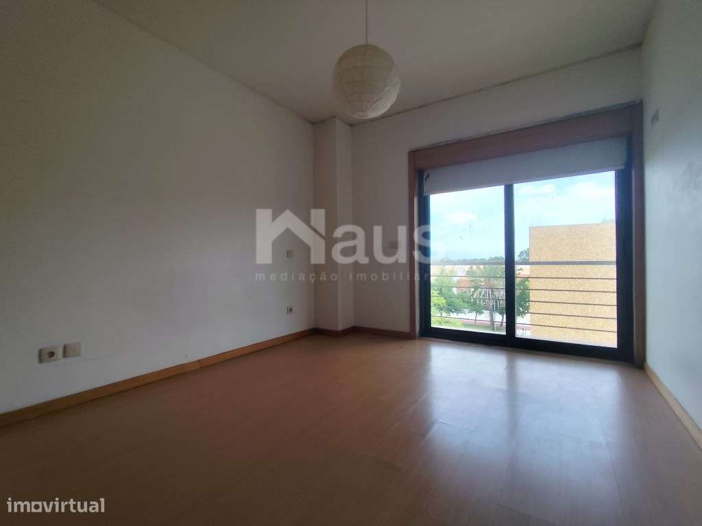 T3 com 2 lugares de parqueamento - Vila Serena-6