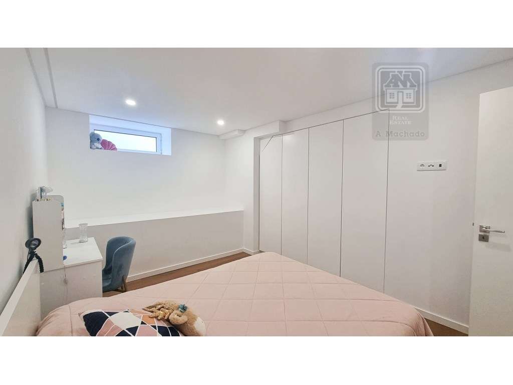 VENDA de APARTAMENTO T2 como NOVO - centro cidade Ponta Delgada (Sã...-23