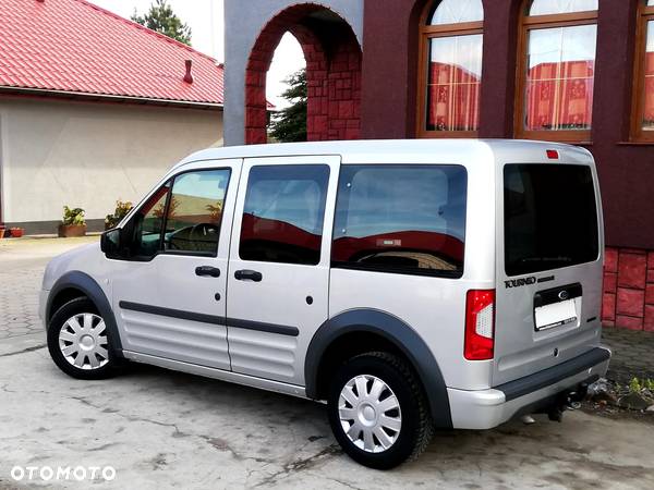 Ford Tourneo Connect - 9