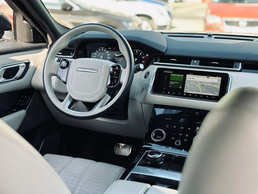 Land Rover Range Rover Velar 2.0 R-Dynamic HSE - 4