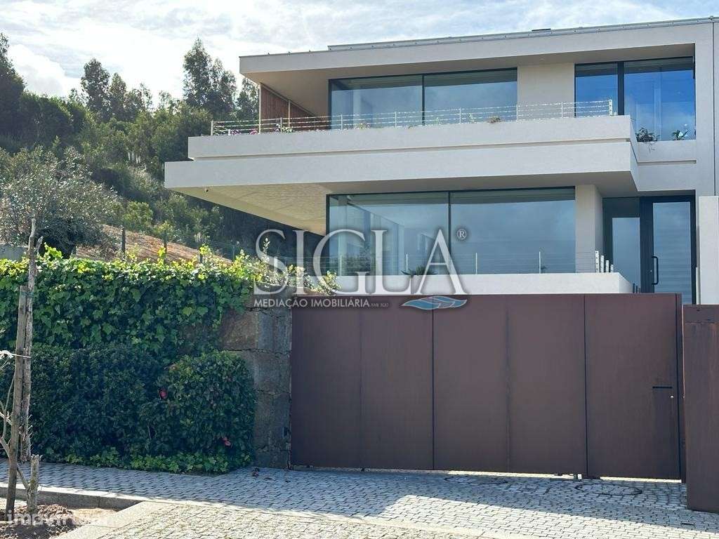 Moradia com Piscina e Vistas de Rio - Grande imagem: 4/39