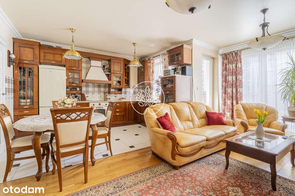 Piękne mieszkanie z ogrodem zimowym-0