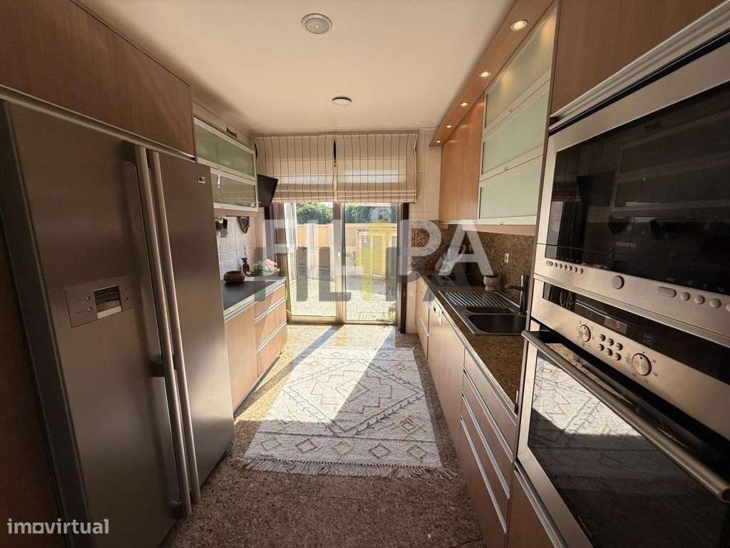 Moradia T5 na Maia com Jardim, Conforto e Excelentes Equipamentos 5...-9