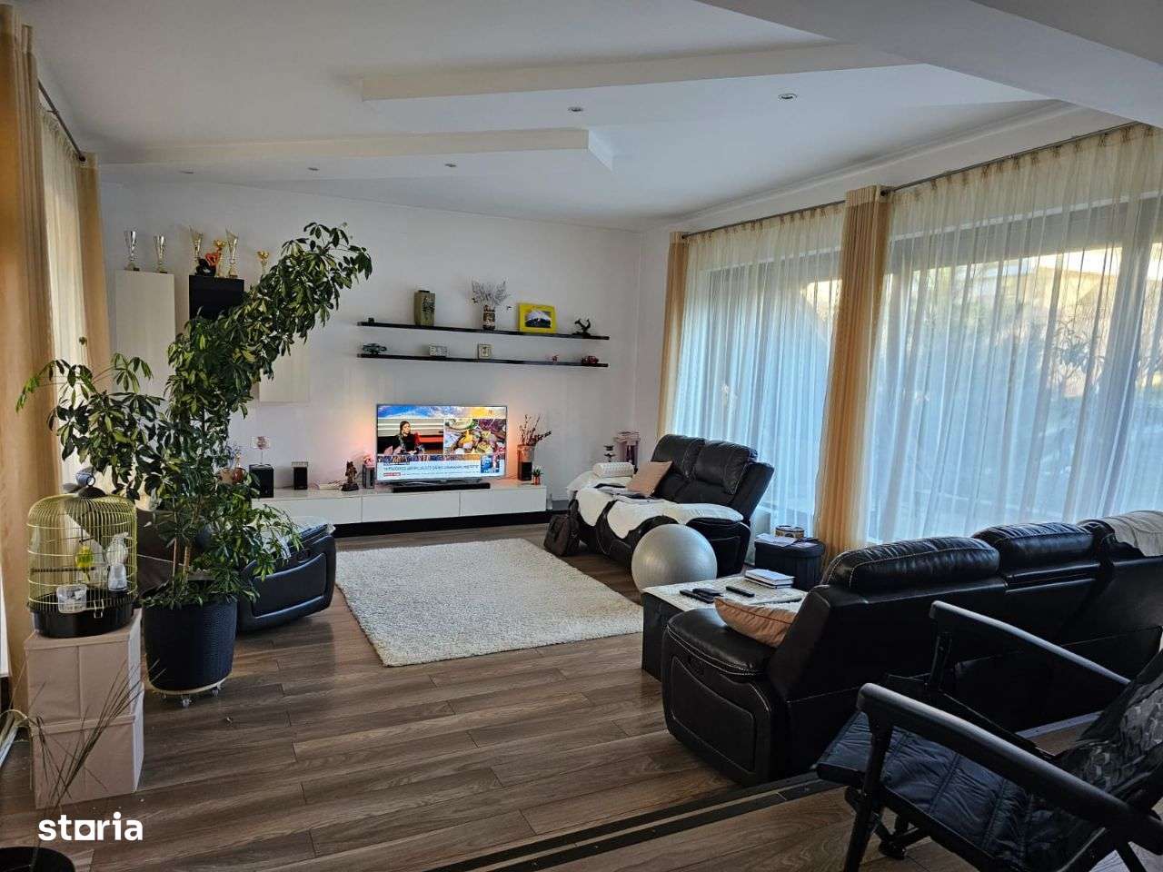 Vila frumoasa si teren 1000 mp Bucium Barnova Iasi - Imagine principală: 2/20