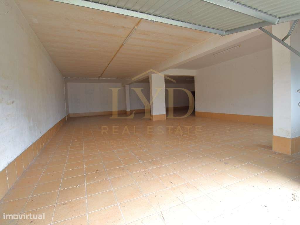 Garagem individual independente-3