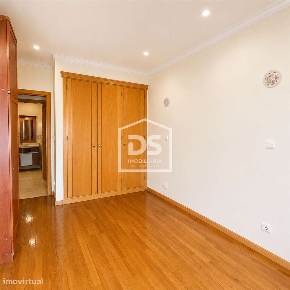 Apartamento T4 Venda em Odivelas,Odivelas-15