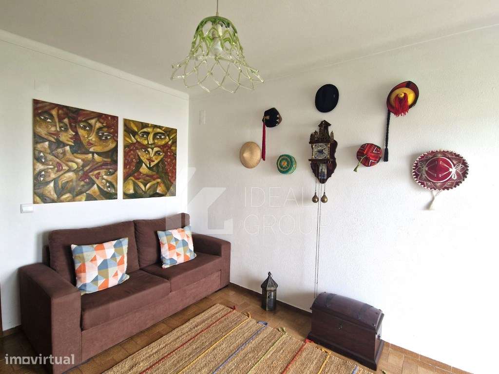 Moradia com Piscina em lote de 1.599 m² na Silveira-7