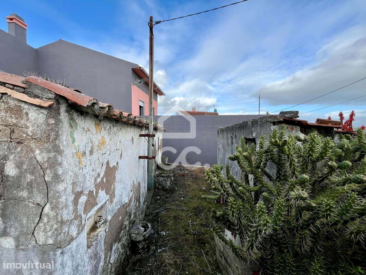 Ruína em lote urbano, Baraçais, Bombarral - Grande imagem: 4/20