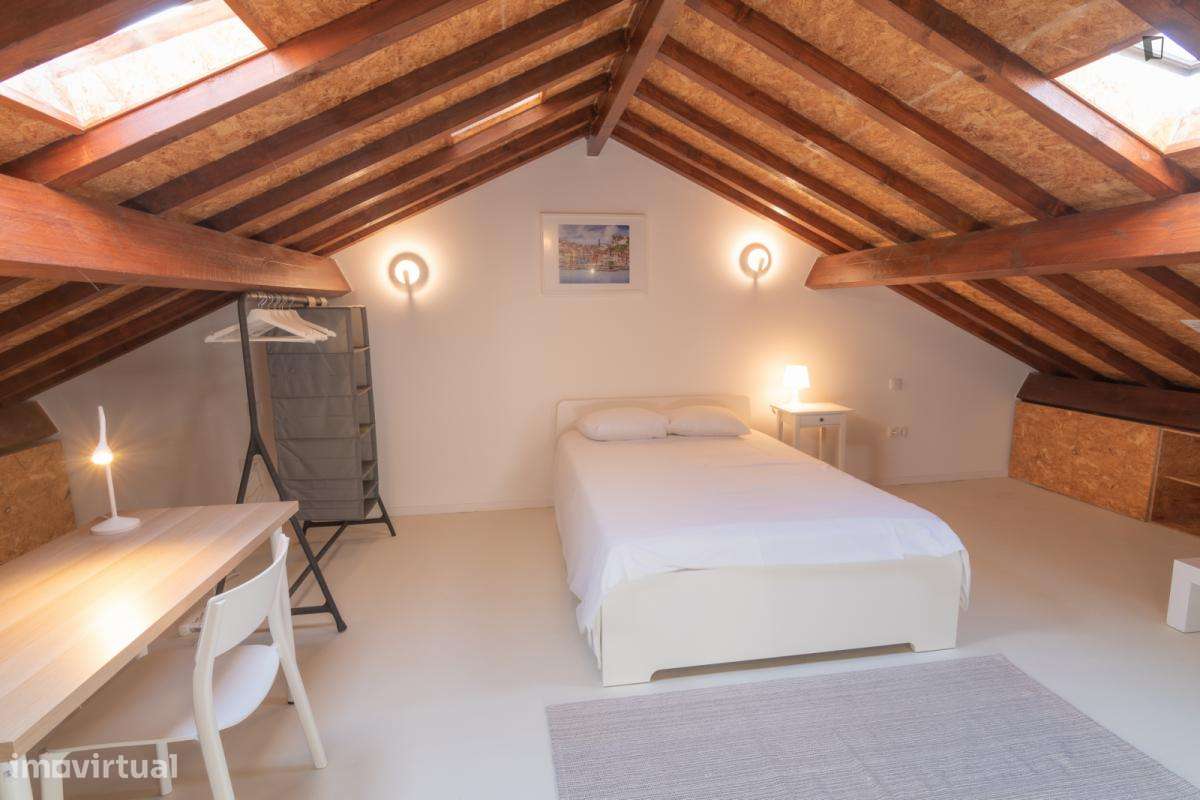 Quarto - localizado em Santa Marinha Porto - Grande imagem: 3/6