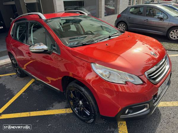 Peugeot 2008 1.2 VTi Allure - 3