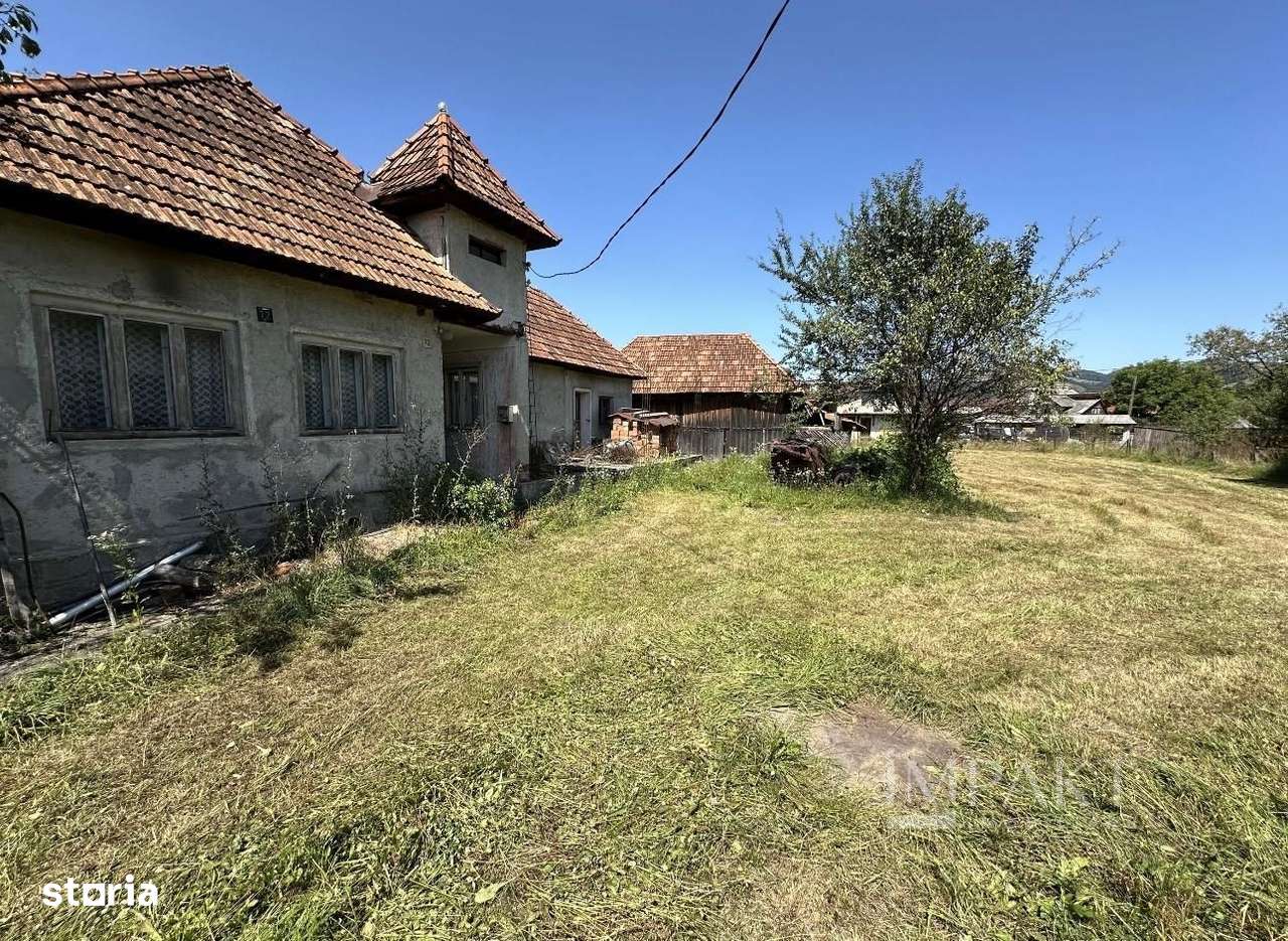 Teren cu casa veche in centrul localiatii Valea Draganului! - Imagine principală: 3/4