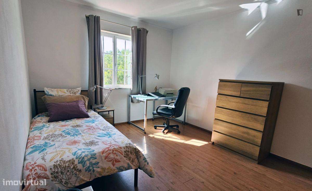 Quarto - localizado em Olivais Lisbon - Grande imagem: 2/8