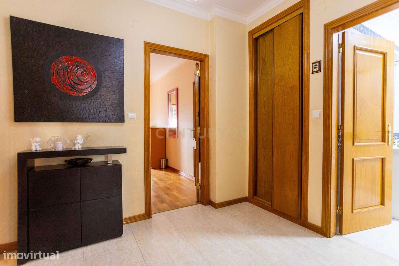 Apartamento T2+1 Duplex com elevador-8