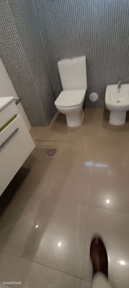 Moradia T4 Isolada na Urbanização do Bonito – Entroncamento-23