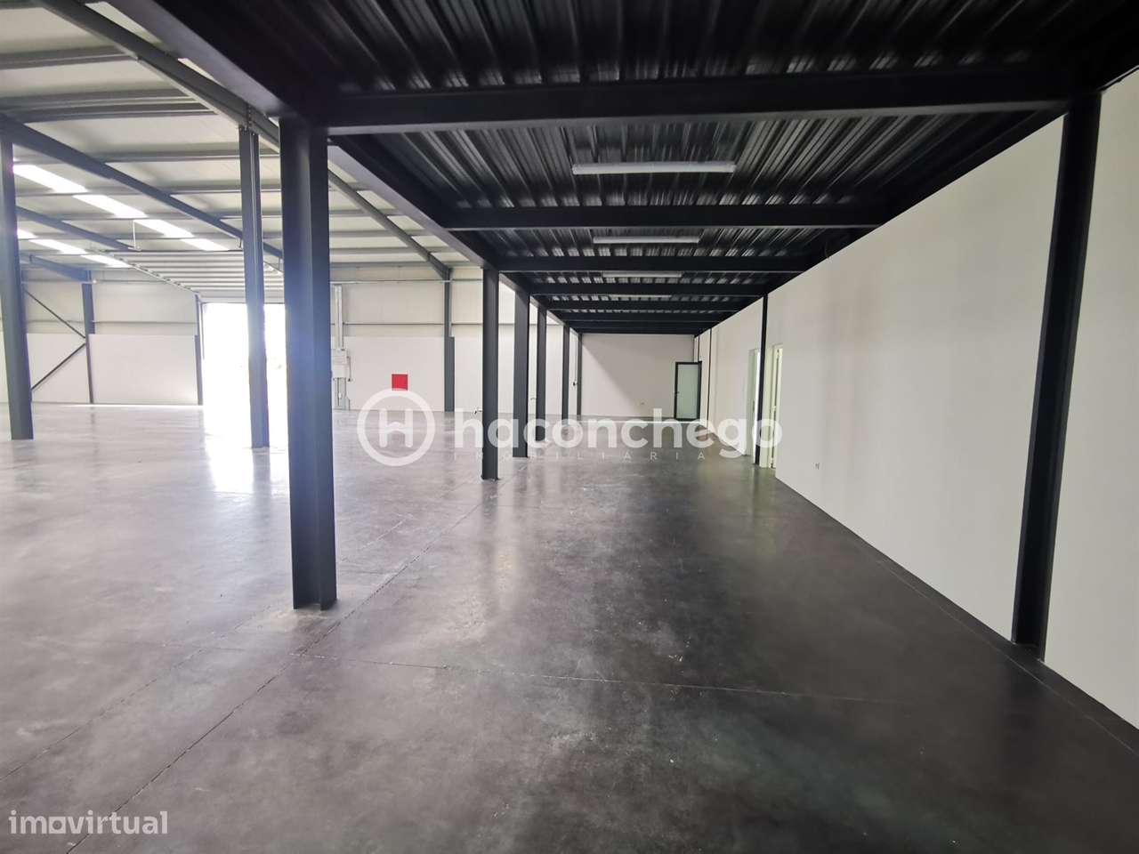 Pavilhão industrial com 966 m2 em Lijó, Barcelos-11