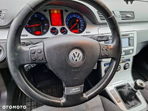 Volkswagen Passat Variant 2.0 TDI DPF Sportline - 31