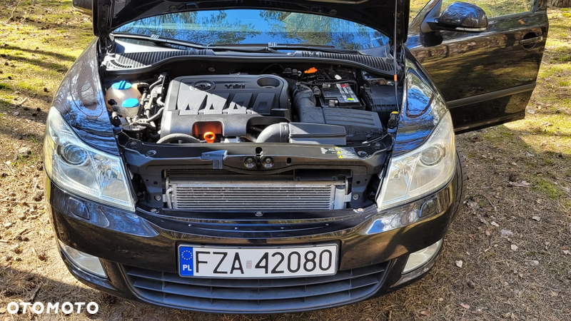 Skoda Octavia Combi 2.0 TDI CR DPF RS - 14