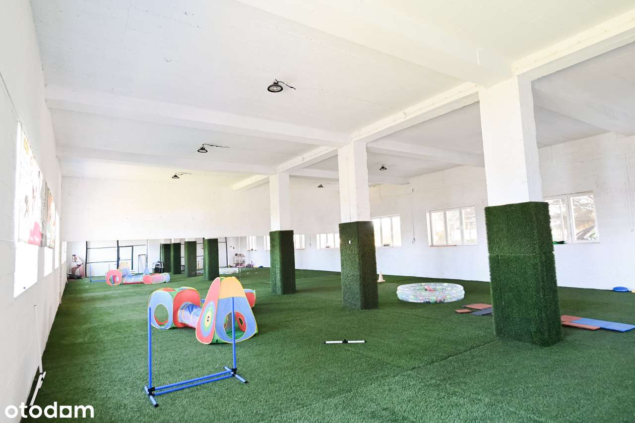 Nieruchomość z potencjałem inwestycyjnym - dom, hale, 1,42 ha ziemi-18