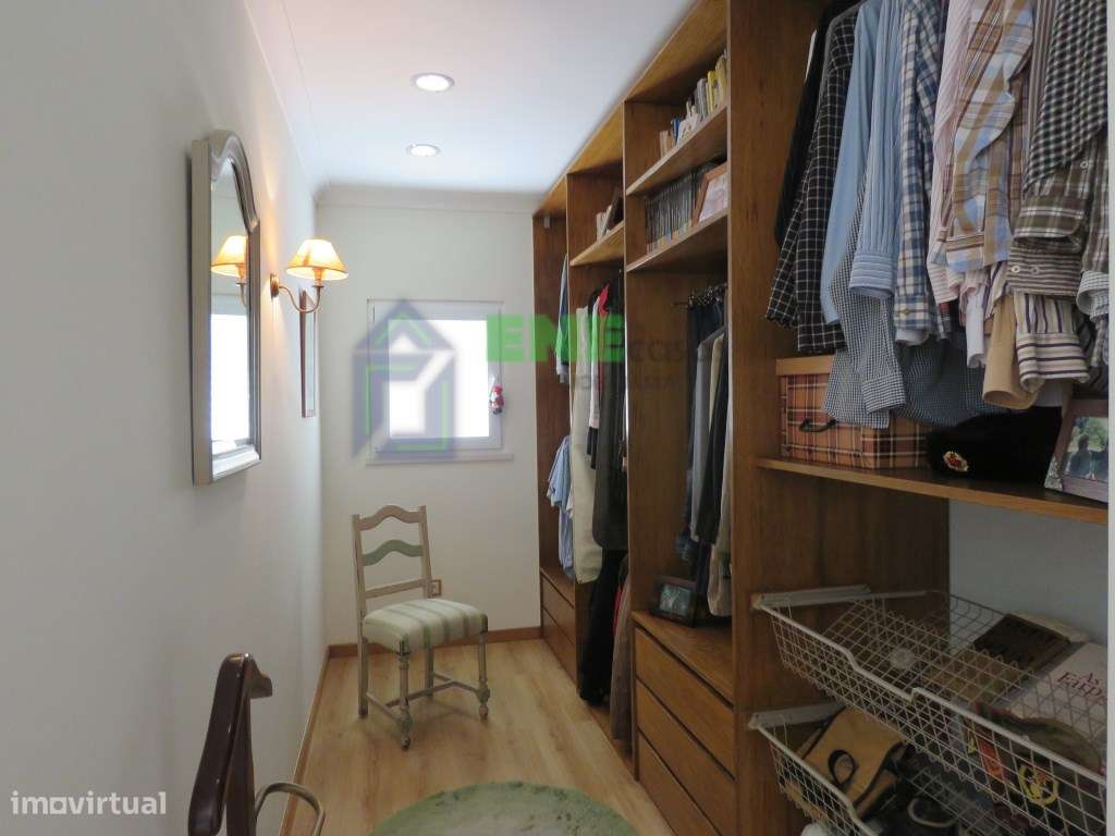 Moradia T5 Isolada em Barril-31