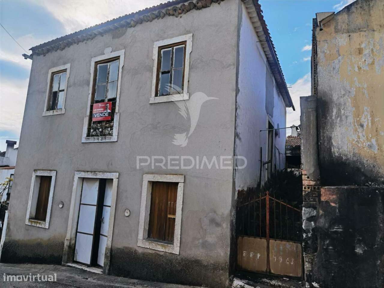 Moradia na aldeia do Espinheiro para restaurar - Grande imagem: 4/26