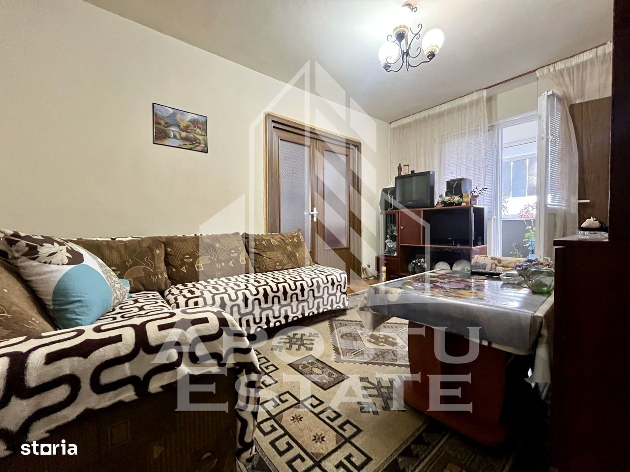 Apartament cu 3 camere, bloc izolat, zona Sagului