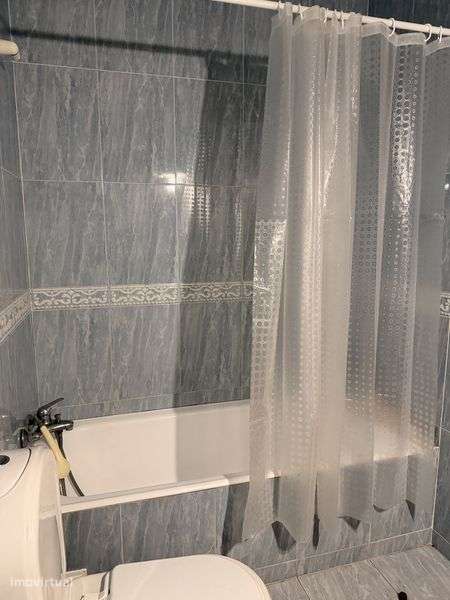 Arrenda-se T2 em Valbom - Grande imagem: 5/12