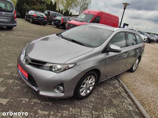 Toyota Auris 1.4 D-4D - 2