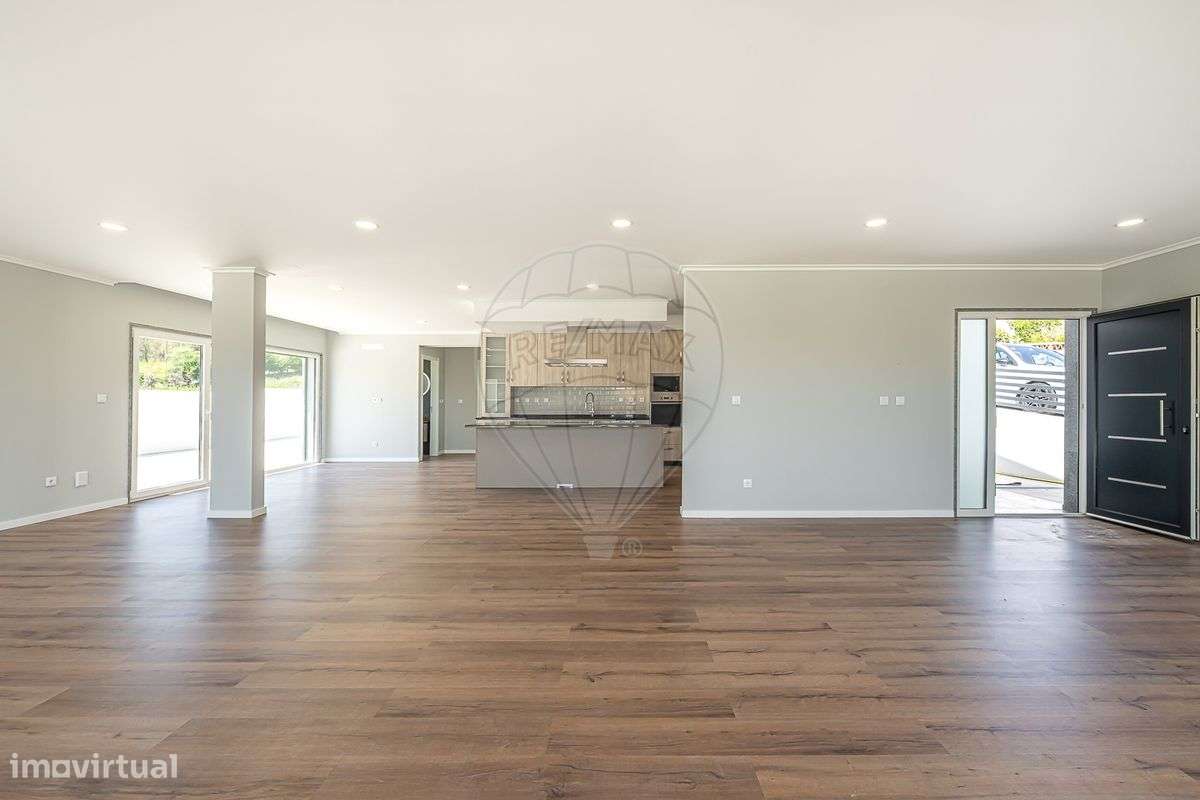 Moradia T6 para venda - Grande imagem: 4/32