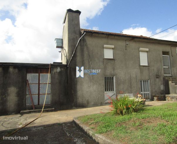 DUAS MORADIAS PARA RESTAURO,MAIS  TERRENO ( 3 ART.MATRICIAIS ),JUNTO C-4
