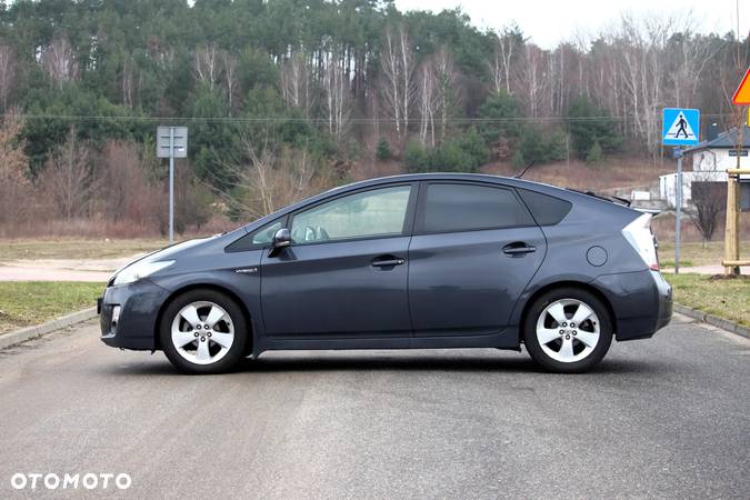 Toyota Prius 1.8 HSD Premium - 6