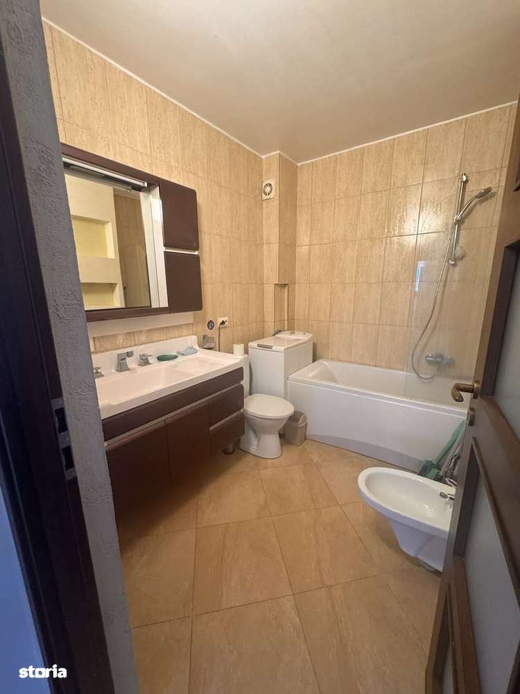 Apartament spațios, 4 camere, 120 mp, etaj 5/5, bloc nou cu lift - Imagine principală: 4/11