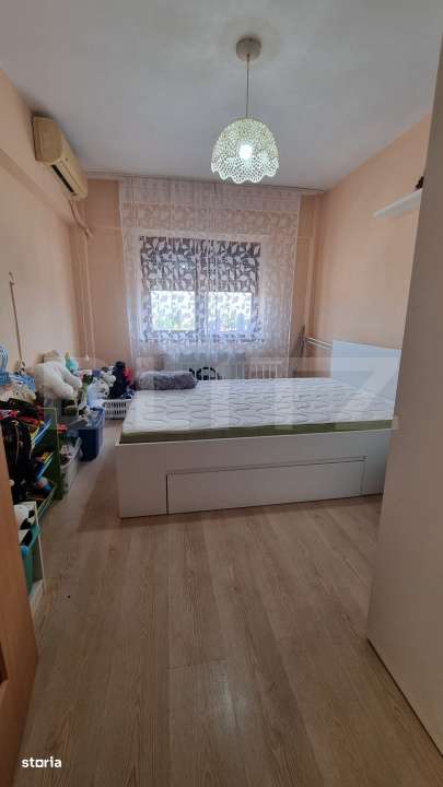 Apartament de vanzare, cu 3 camere, 61 mp, zona semicentrala - Imagine principală: 2/6