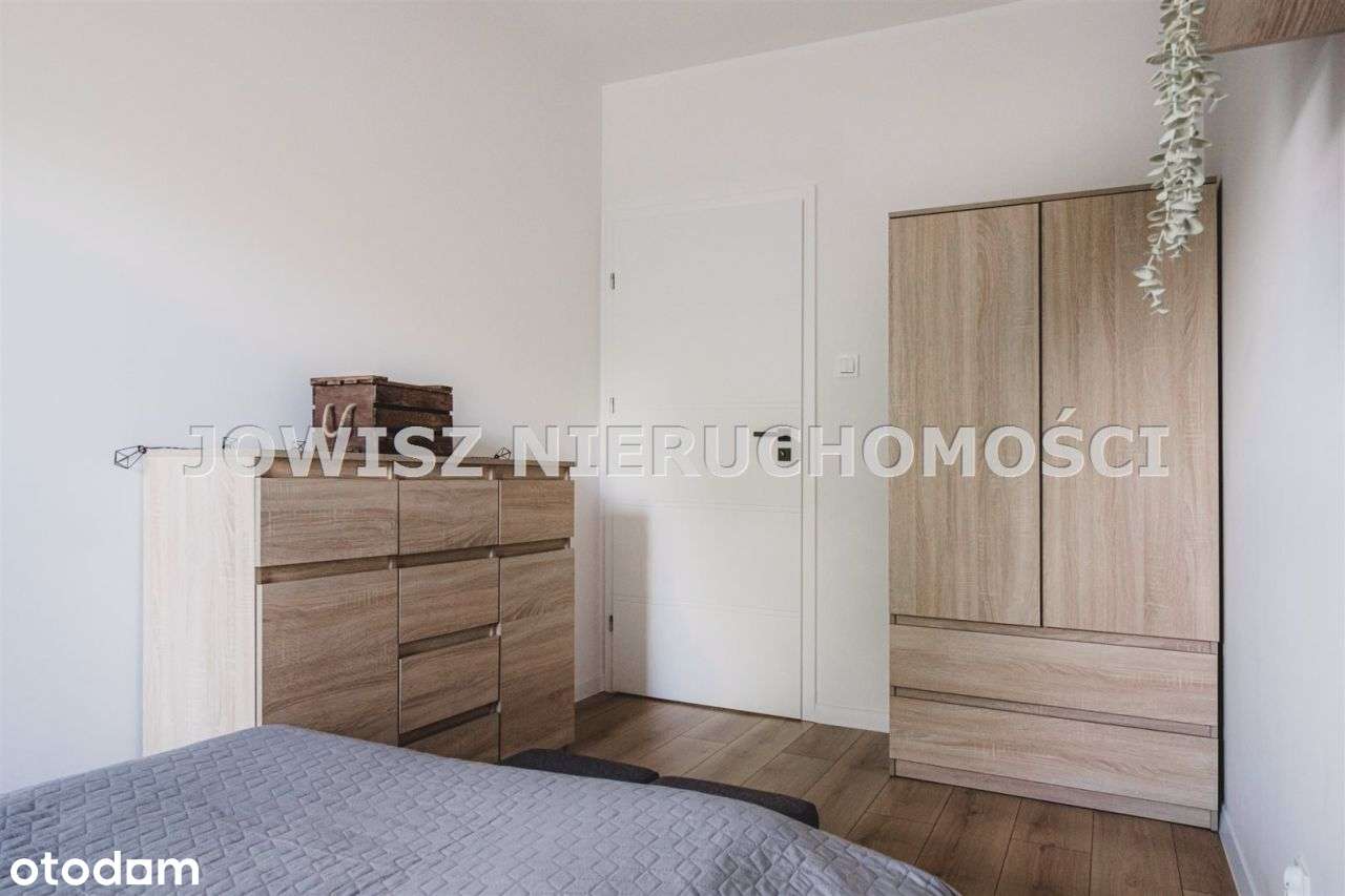 53,53 m2 ul 4 Pory Roku,z miejscem postojowym-8