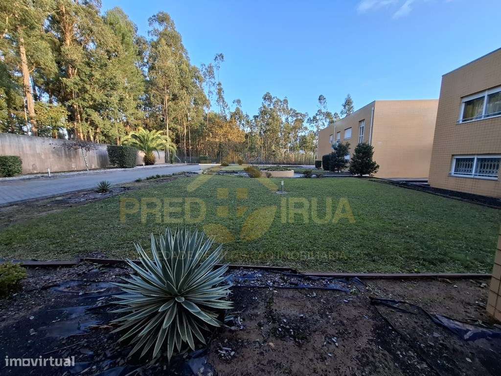 Excelente T2- Como Novo em Condominio fechado-17