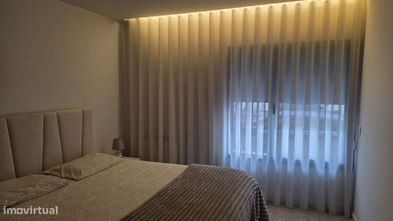 T3, c/terraço, amplo e soalheiro a 2 min. centro M.Grande-13