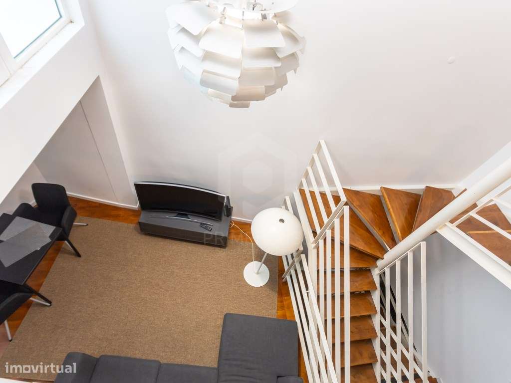 Predio no centro historico do seixal-31