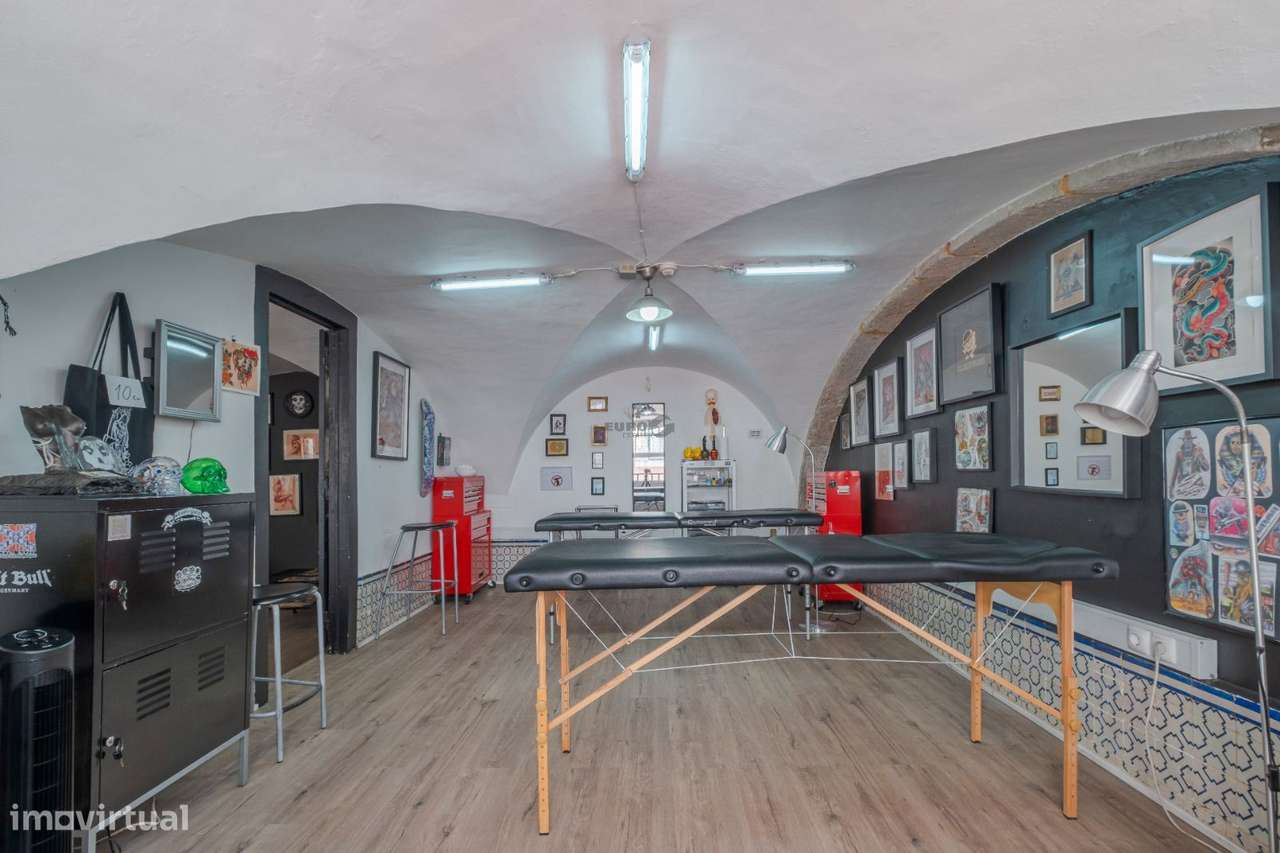 Loja para venda | 2 pisos | Rua das Flores | Zona premium-19