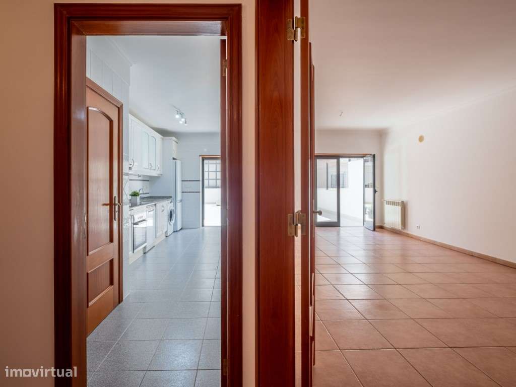 Apartamento T2 com terraço de uso exclusivo-12