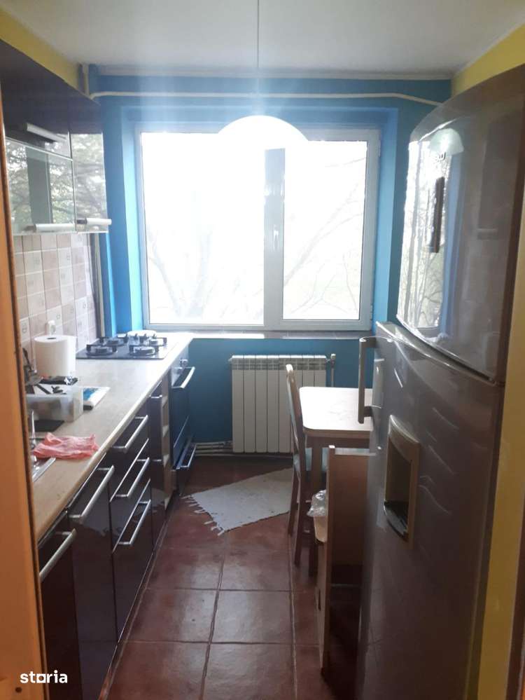 Apartament 4 camere Mazepa1 et3/4 centrala ,pret 92 000 euro neg-0